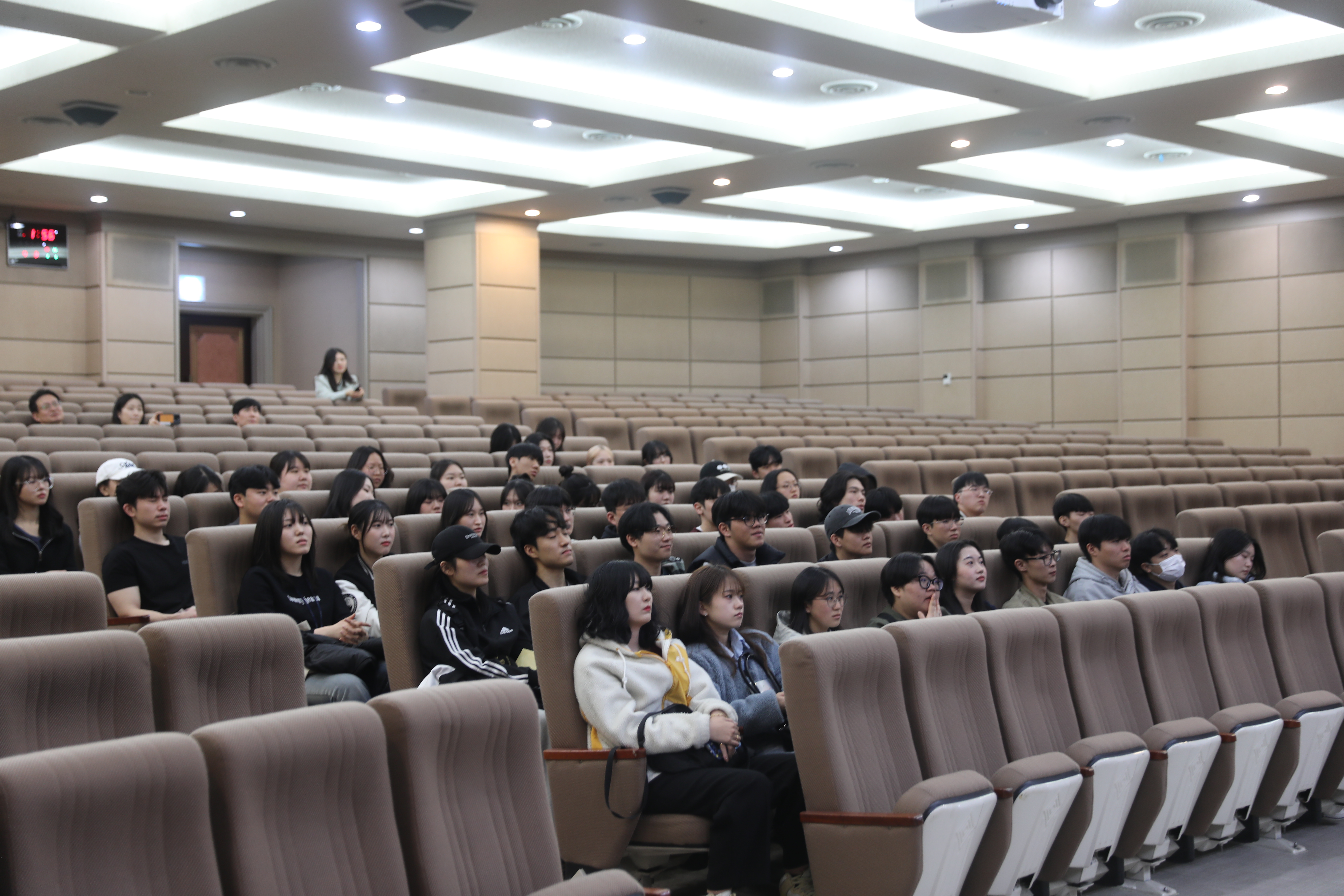 < 비교과 대학혁신사업 견학 - 대전지방법원 > 4번째 파일 - 자세한 내용은 본문 참조